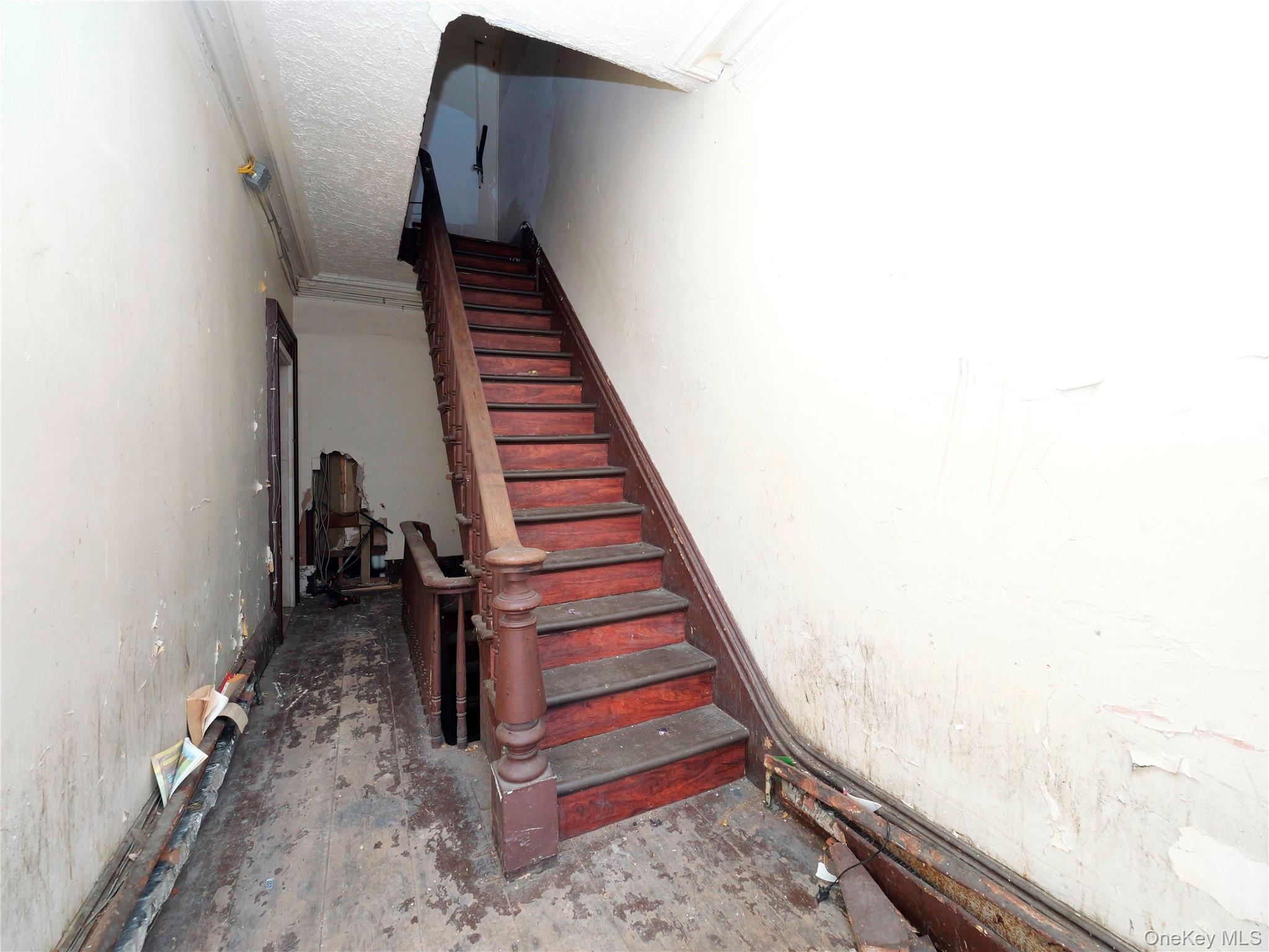 170 Chambers Street Newburgh, NY 12550 - Photo 6 of 49 a view of entryway
