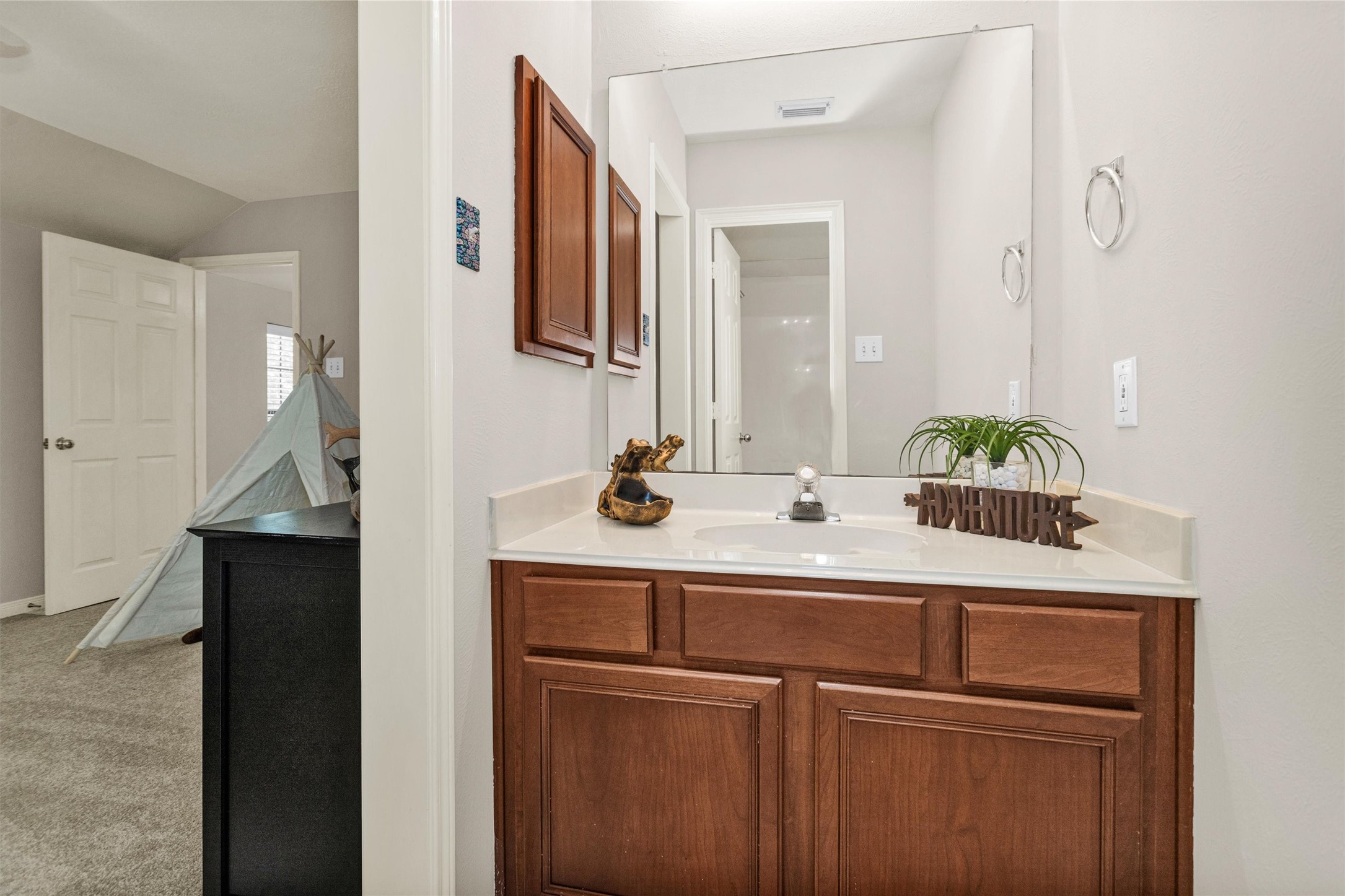 14134 Pollux Court Tomball, TX 77375 - Photo 35 of 50 Jack and Jill bath