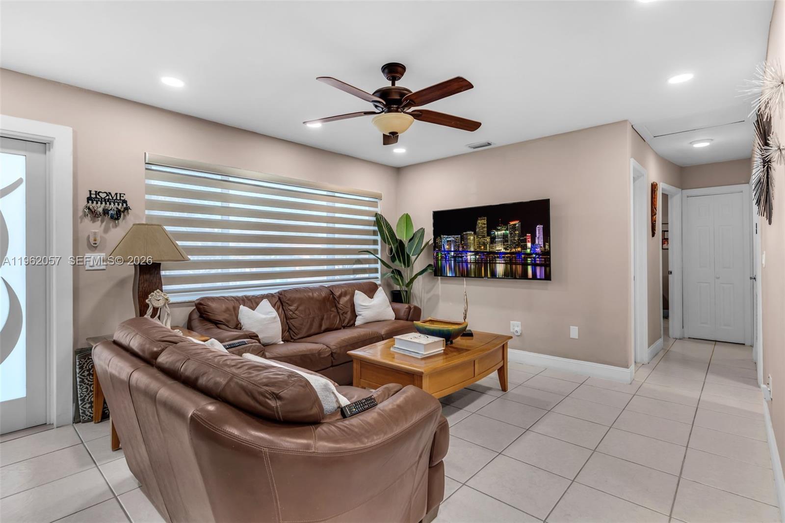 14790 Southwest 285th Street Homestead, FL 33033 - Photo 4 of 27 Gallery Image 4