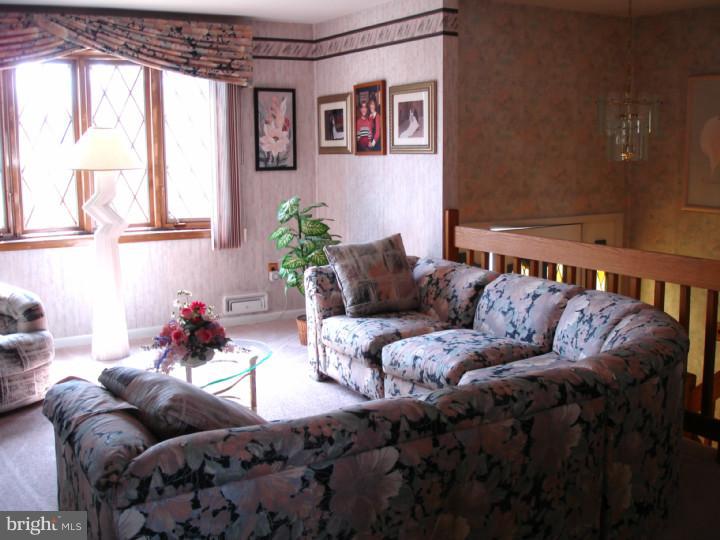 93 Saratoga Road Stratford, NJ 08084 - Photo 2 of 14