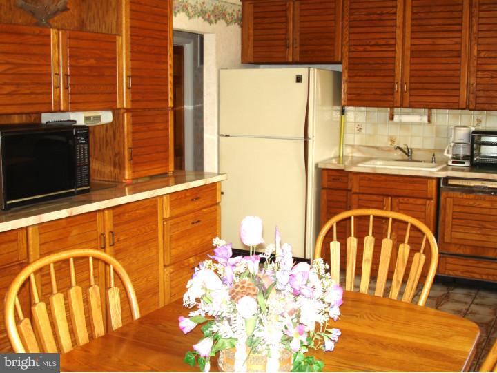 93 Saratoga Road Stratford, NJ 08084 - Photo 4 of 14