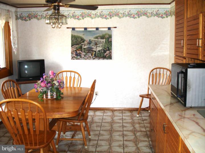 93 Saratoga Road Stratford, NJ 08084 - Photo 5 of 14