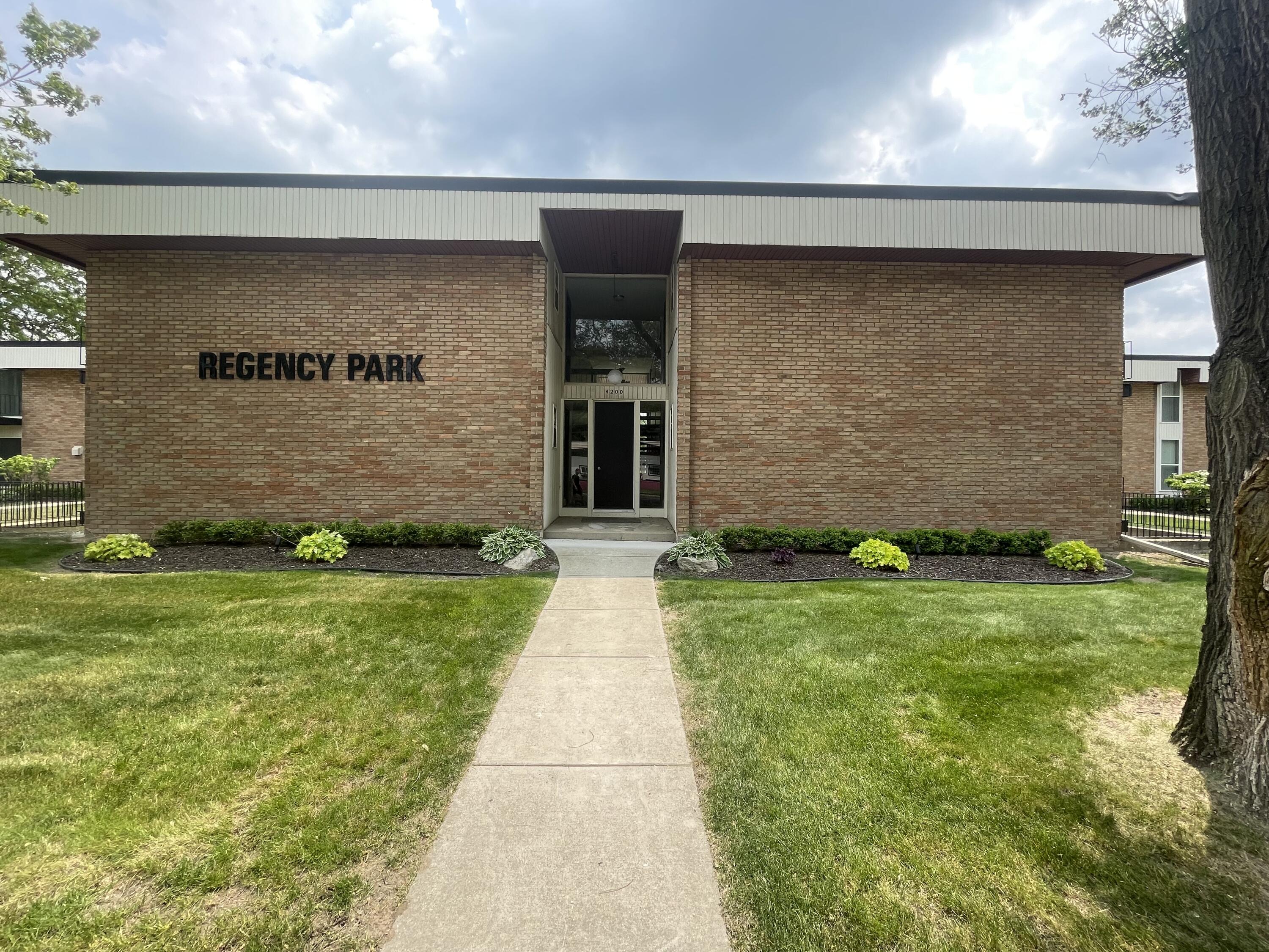 4190 Rochester Road, Unit 212 Royal Oak, MI 48073 - Photo 12 of 12 IMG_0716