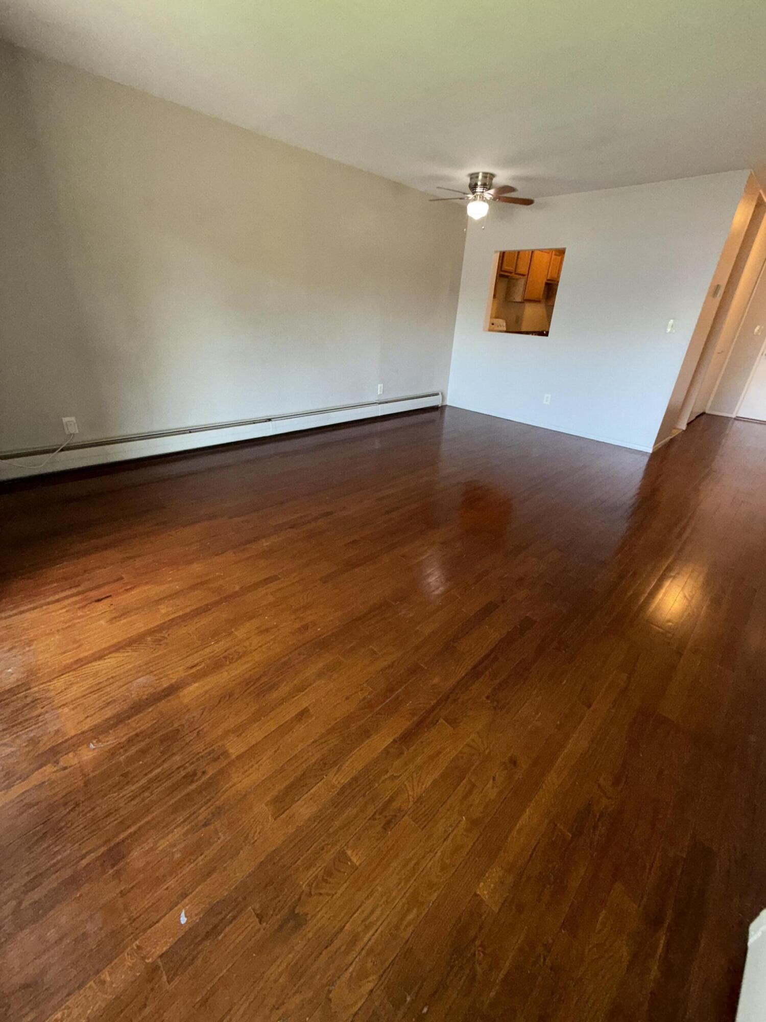 4190 Rochester Road, Unit 212 Royal Oak, MI 48073 - Photo 5 of 12 IMG_1545