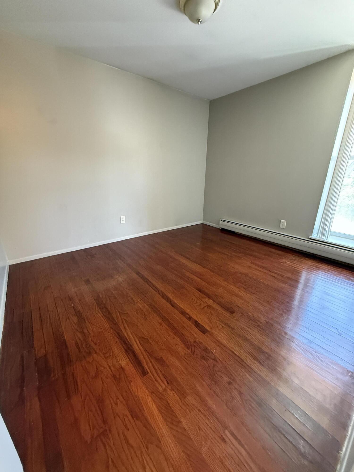 4190 Rochester Road, Unit 212 Royal Oak, MI 48073 - Photo 6 of 12 IMG_1548