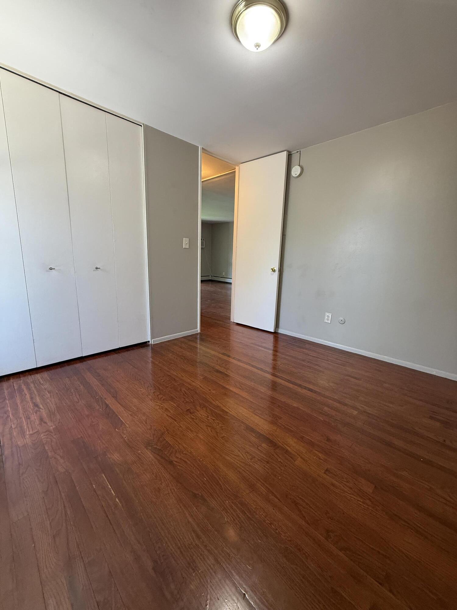 4190 Rochester Road, Unit 212 Royal Oak, MI 48073 - Photo 8 of 12 IMG_1549