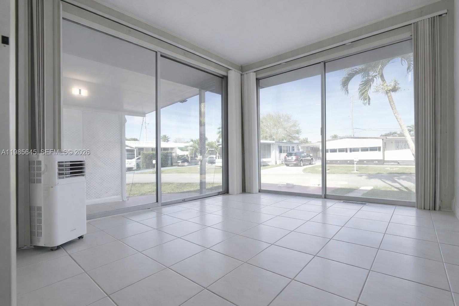 2260 Southwest 85th Way Davie, FL 33324 - Photo 14 of 30