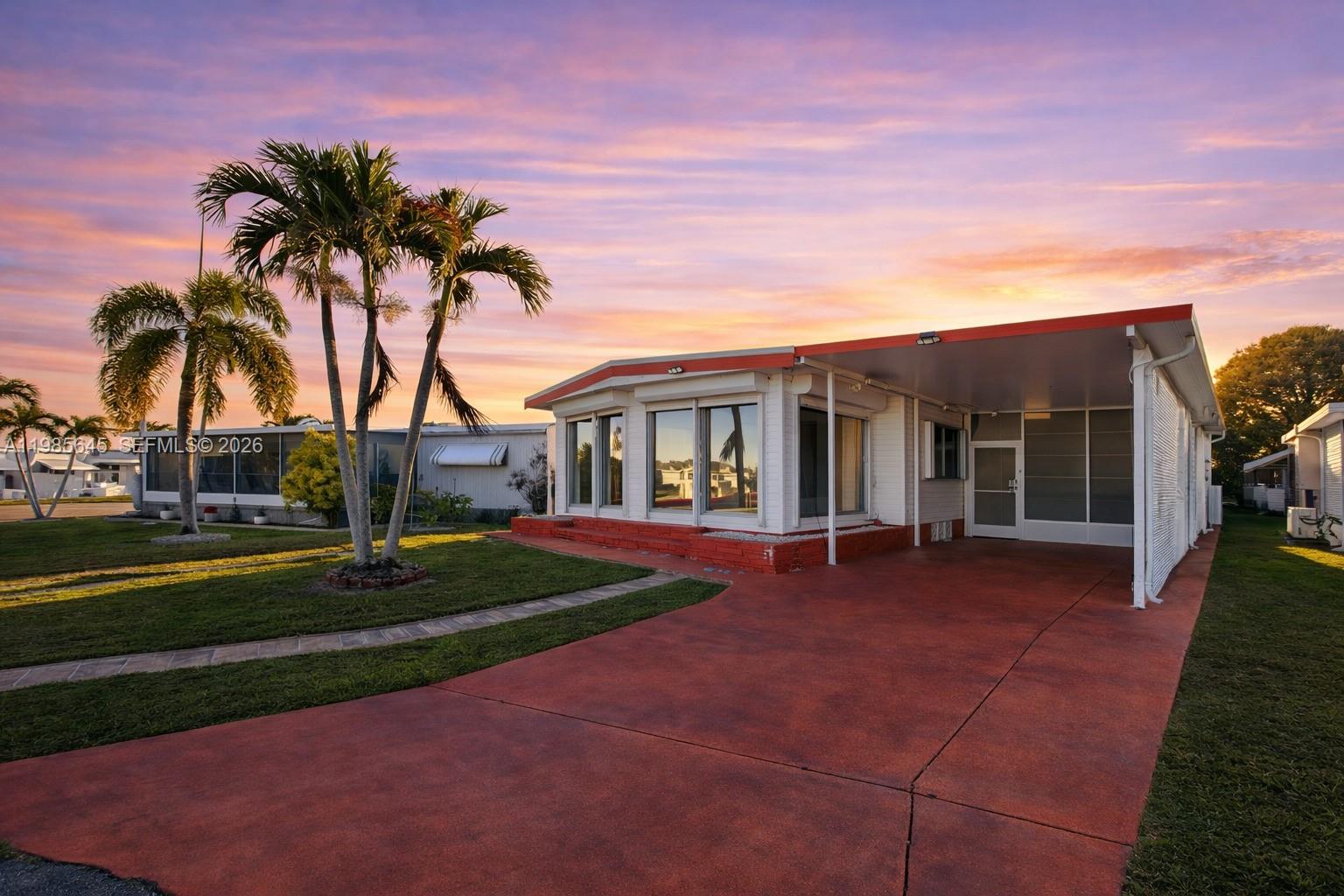 2260 Southwest 85th Way Davie, FL 33324 - Photo 2 of 30