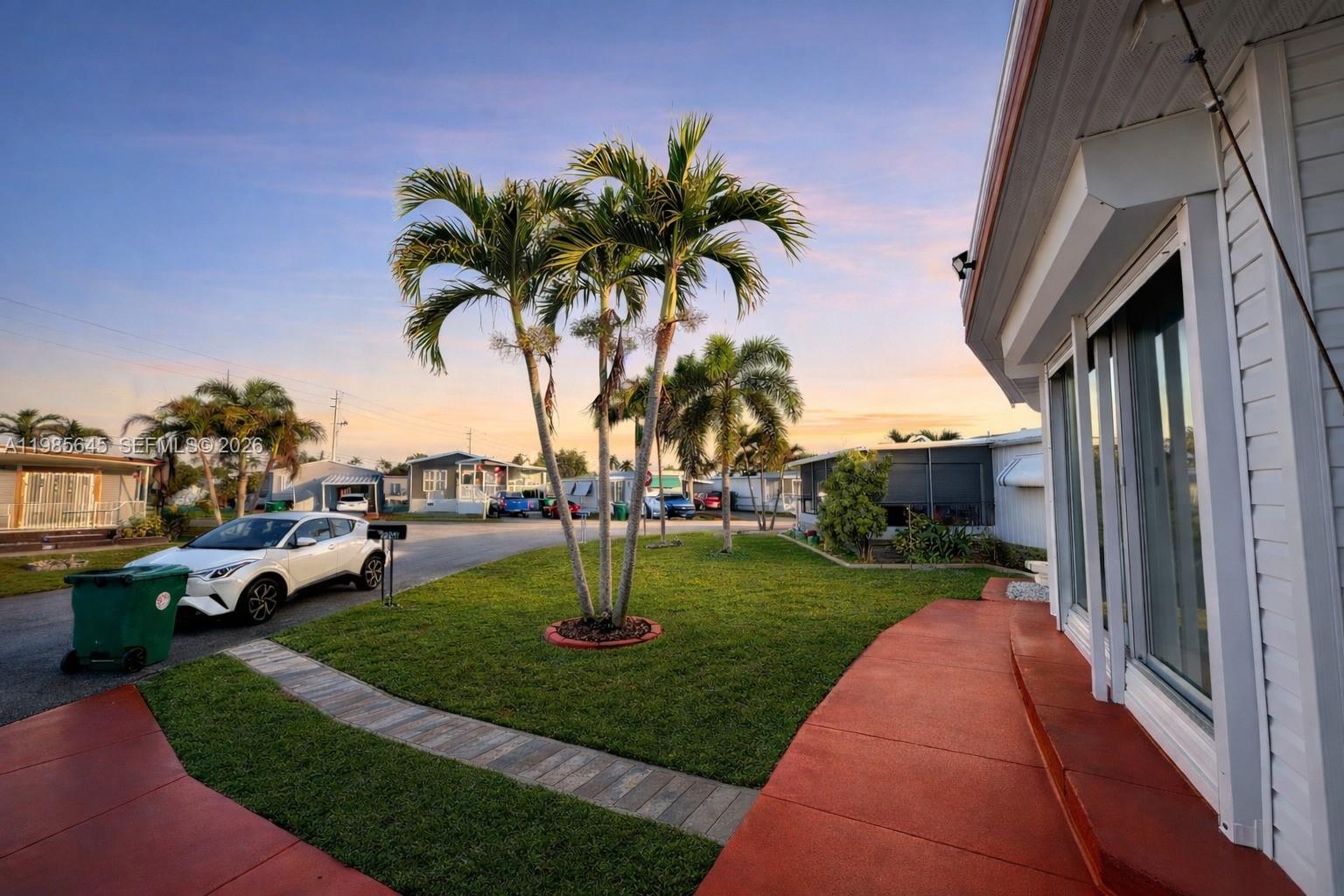 2260 Southwest 85th Way Davie, FL 33324 - Photo 26 of 30