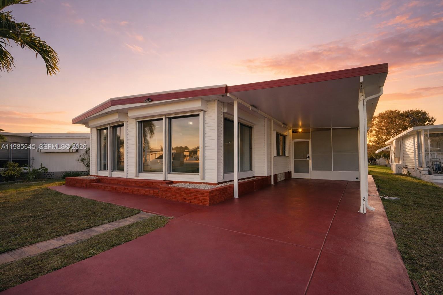 2260 Southwest 85th Way Davie, FL 33324 - Photo 27 of 30