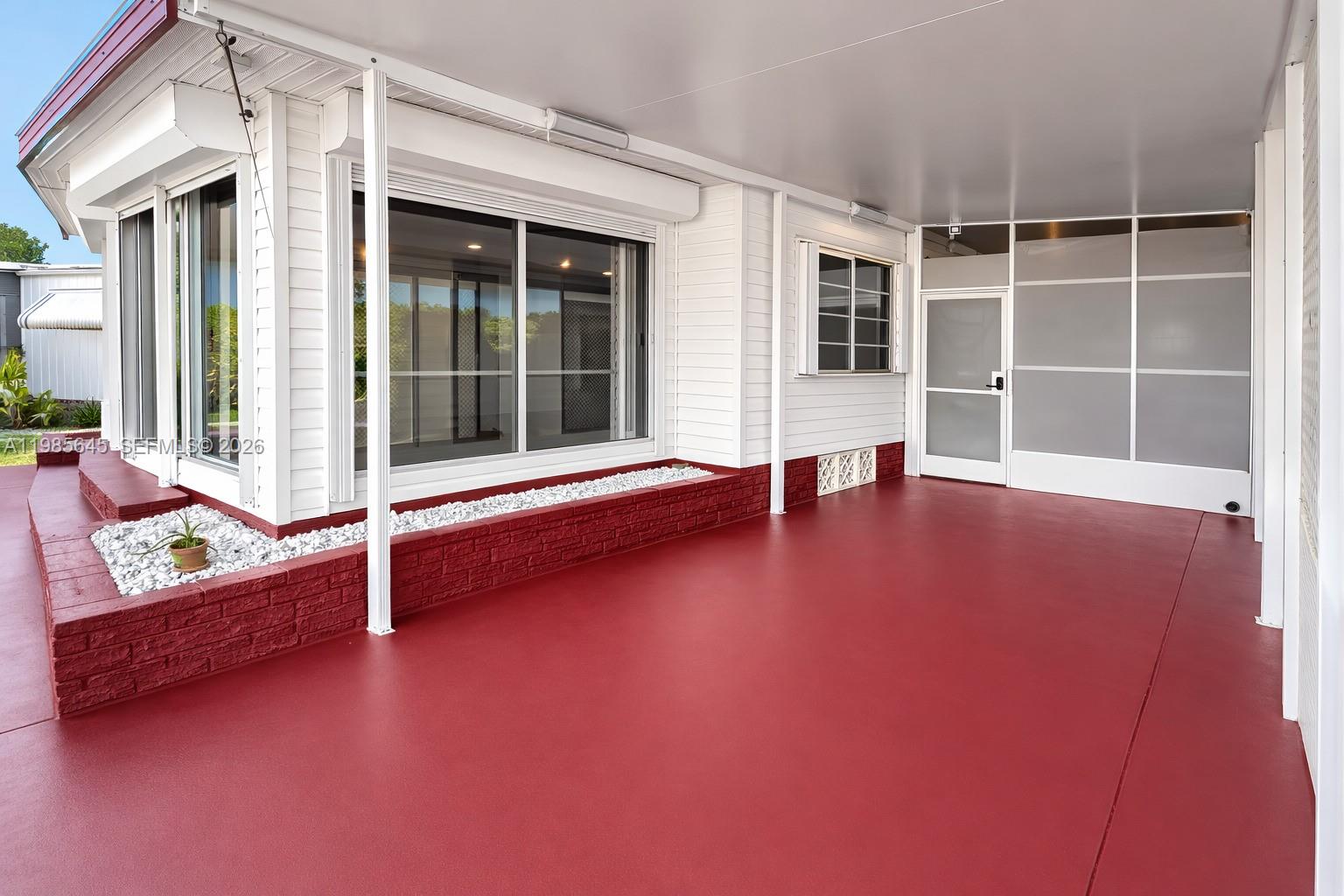 2260 Southwest 85th Way Davie, FL 33324 - Photo 3 of 30