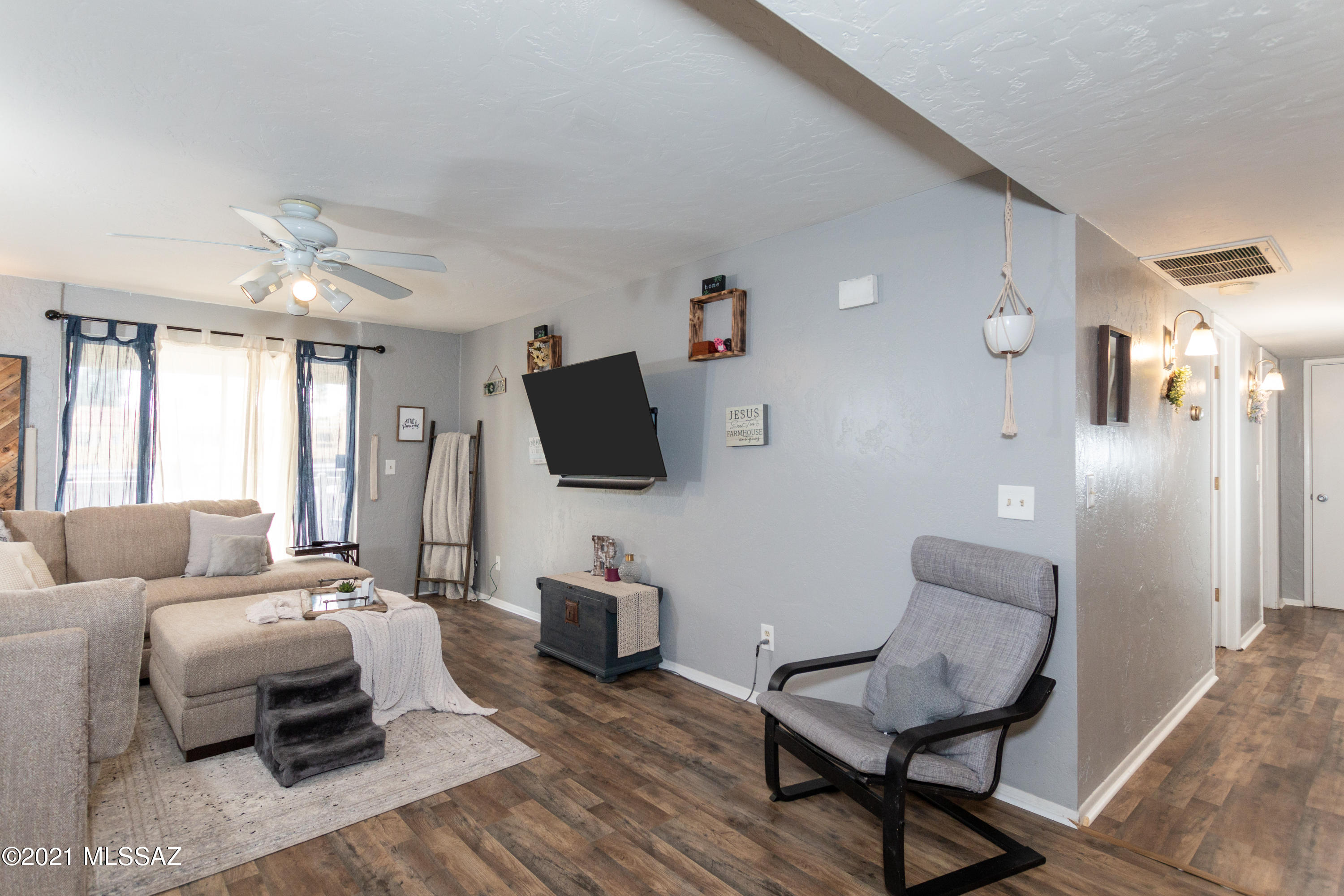 625 South Prudence Road, Unit 210 Tucson, AZ 85710 - Photo 2 of 15