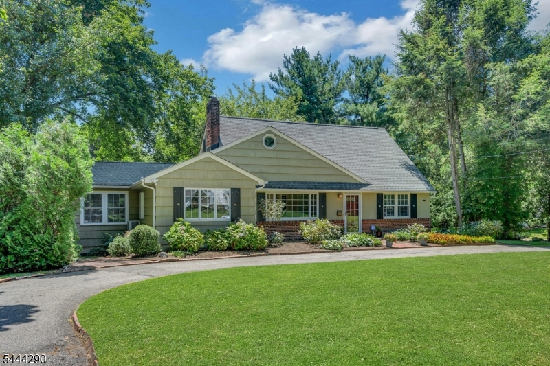 18 Yorke Road Mountain Lakes, NJ 07046 - Photo 2 of 38