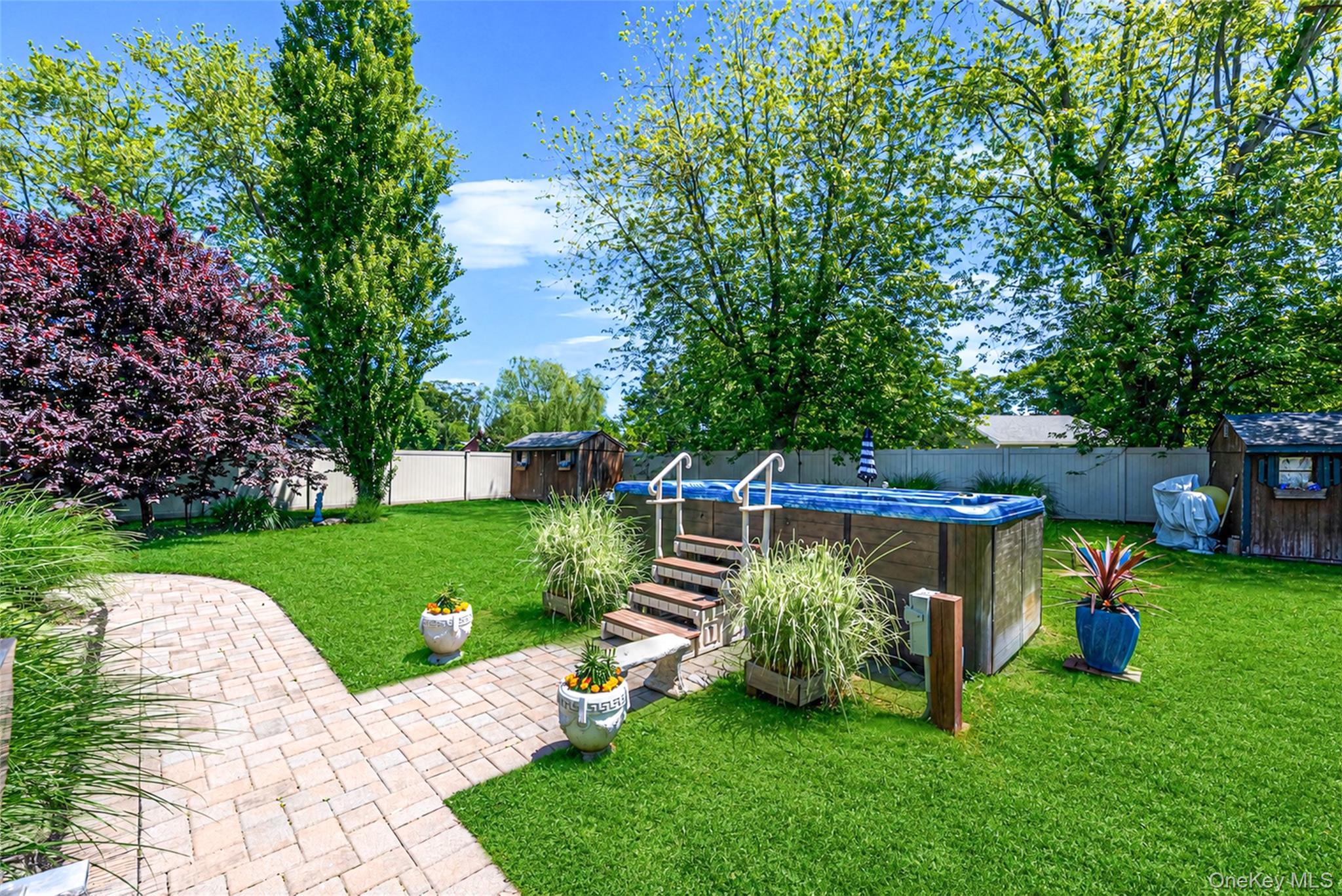 20 Rochelle Court Amityville, NY 11701 - Photo 37 of 43