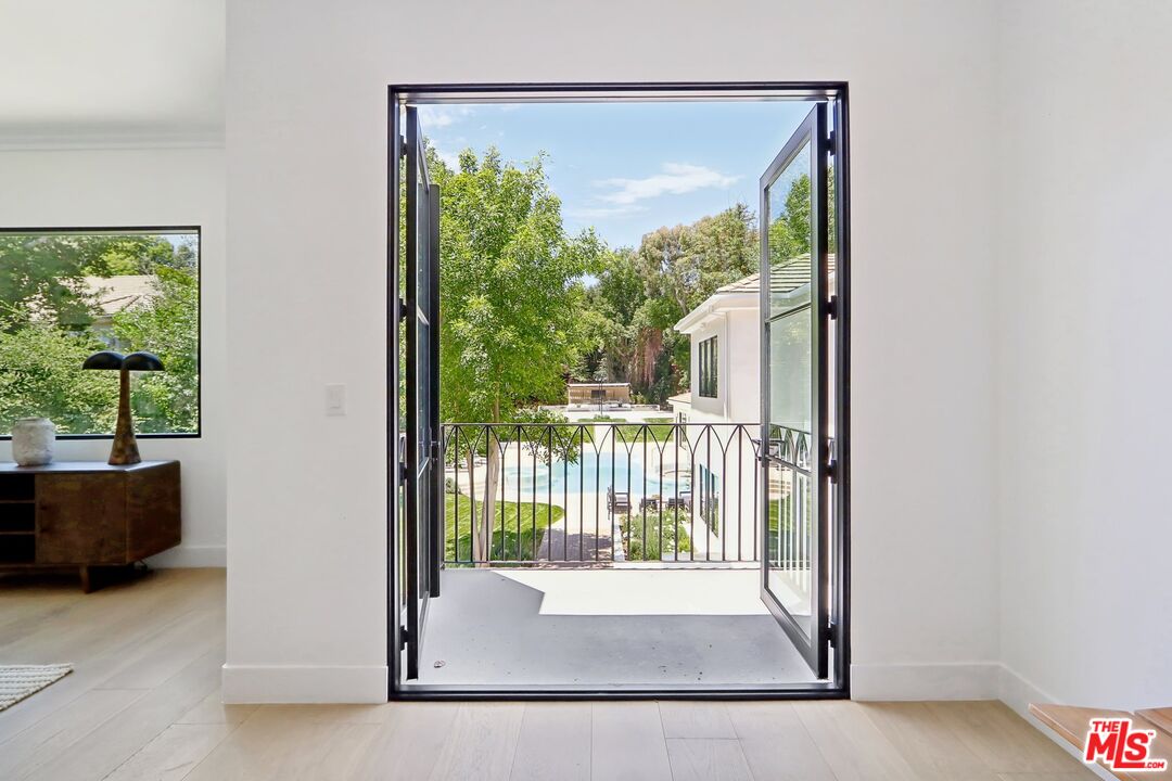4261 Temma Court Calabasas, CA 91302 - Photo 12 of 27