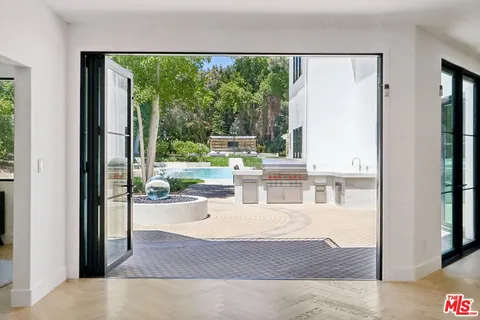 $10,999,999 | 4261 Temma Court, Calabasas, CA 91302