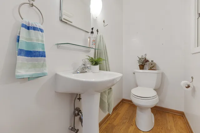 $287,000 | 18-w088 West 16th Street, Villa Park, IL 60181