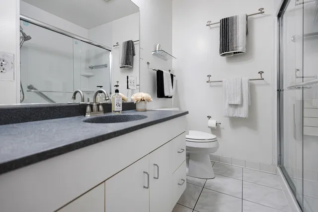 $287,000 | 18-w088 West 16th Street, Villa Park, IL 60181