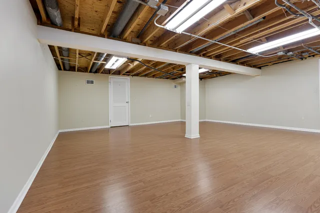 $287,000 | 18-w088 West 16th Street, Villa Park, IL 60181