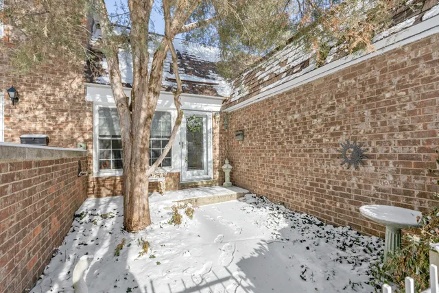 $287,000 | 18-w088 West 16th Street, Villa Park, IL 60181