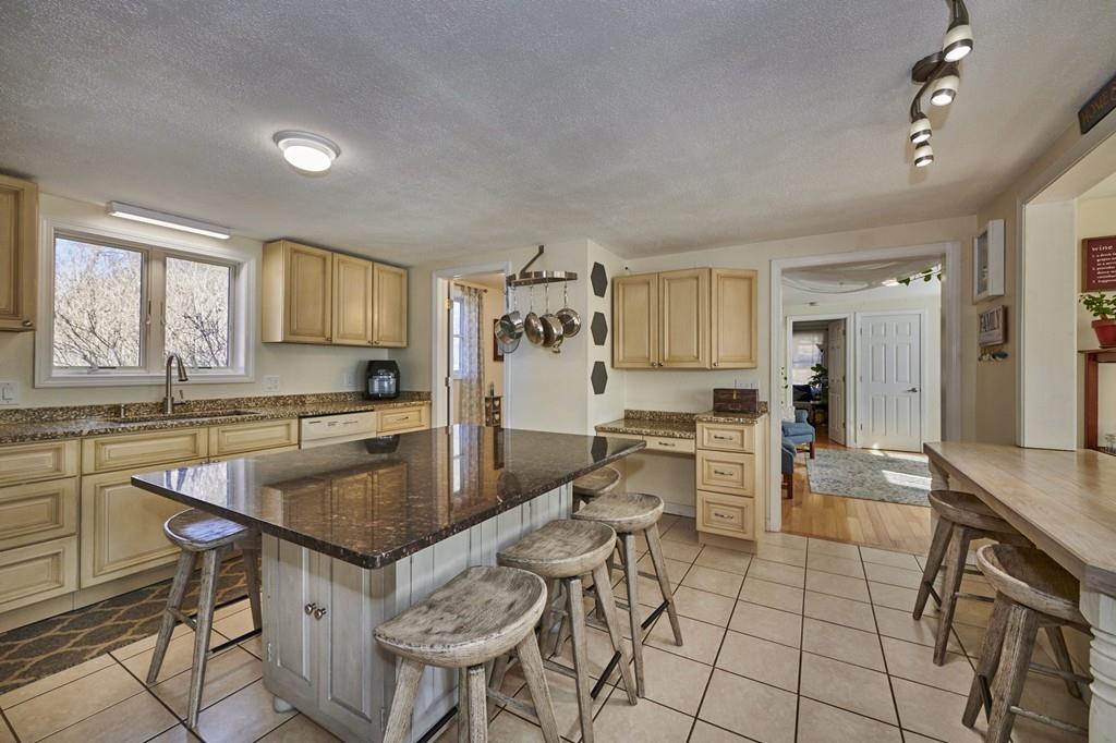 96 Country Club Road Greenfield, MA 01301 - Photo 6 of 42 Gallery Image 6