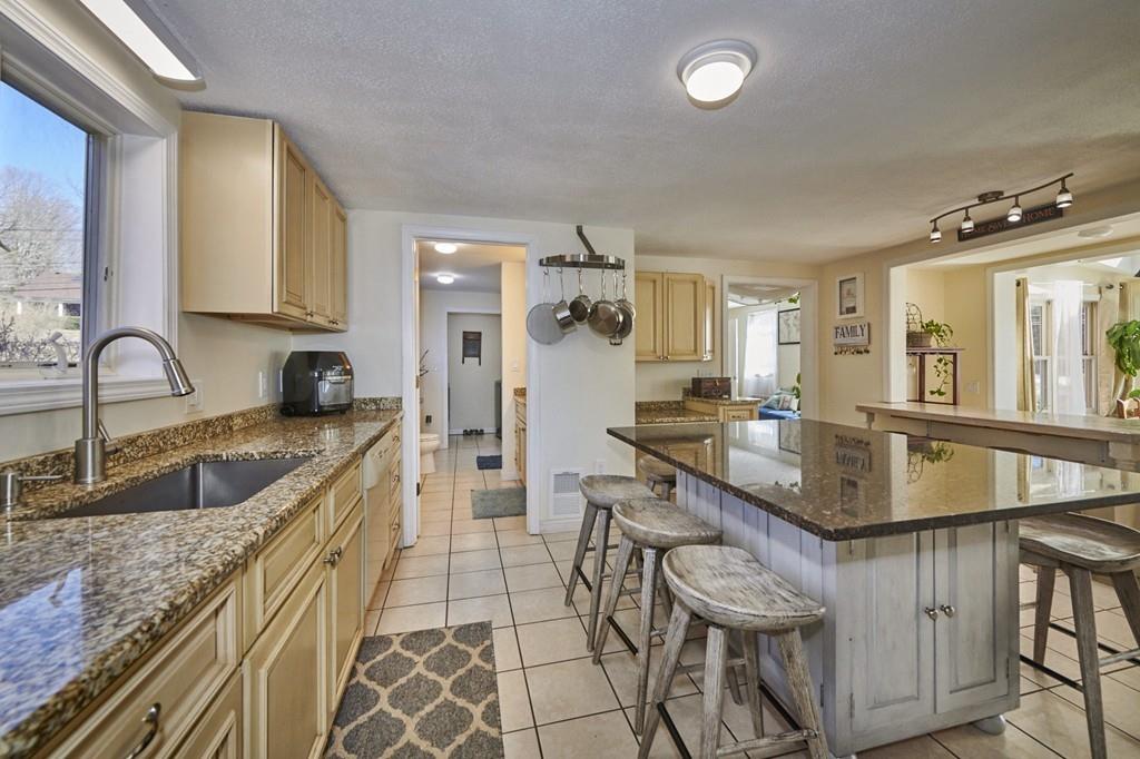 96 Country Club Road Greenfield, MA 01301 - Photo 8 of 42 Gallery Image 8