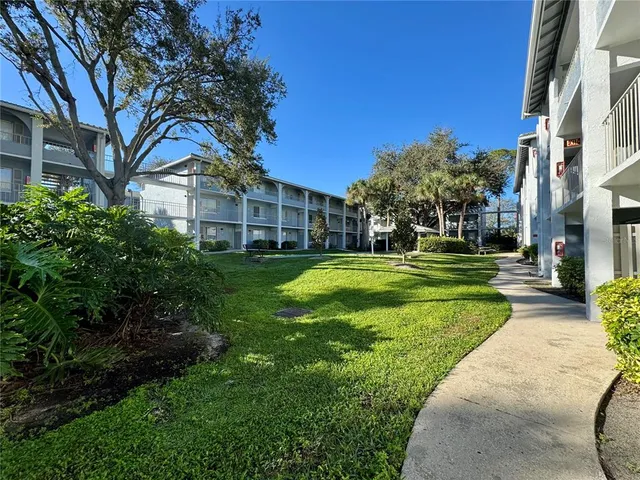 $1,349 | 120 Blue Pointe Way, Unit 320, Altamonte Springs, FL 32701