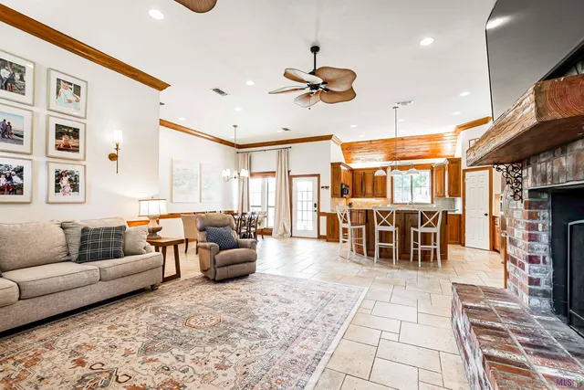 $379,000 | 11638 Littlefield Avenue, Zachary, LA 70791