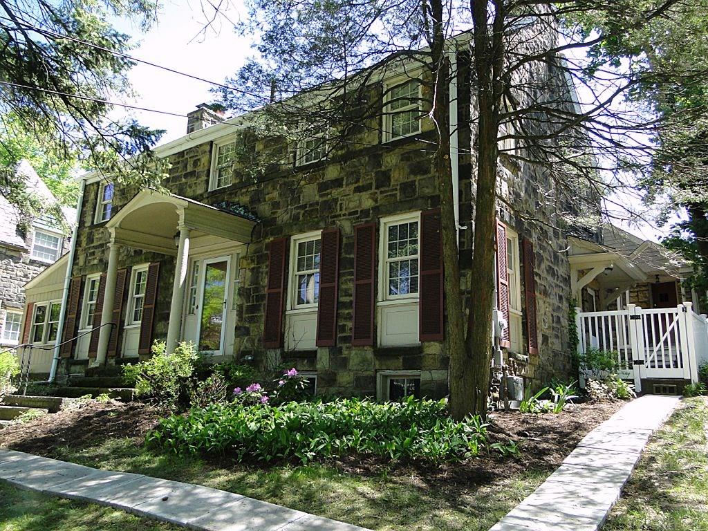 1365 Washington Road Mt. Lebanon, PA 15228 - Photo 2 of 25 Exterior Front