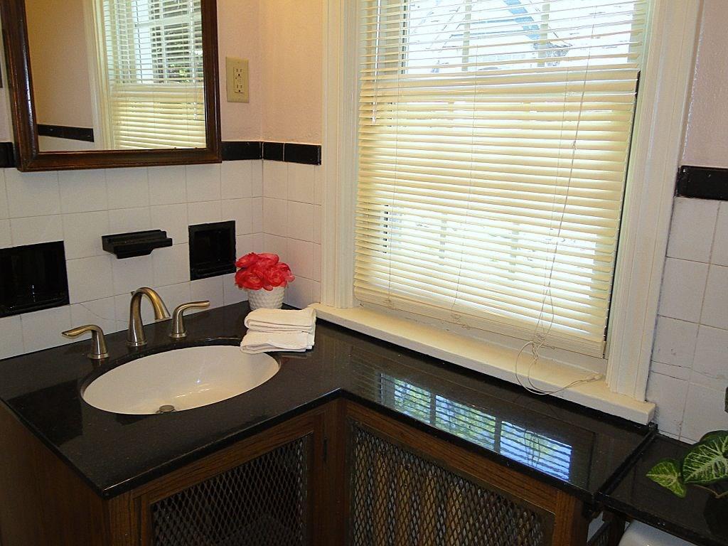 1365 Washington Road Mt. Lebanon, PA 15228 - Photo 16 of 25 Master Bath