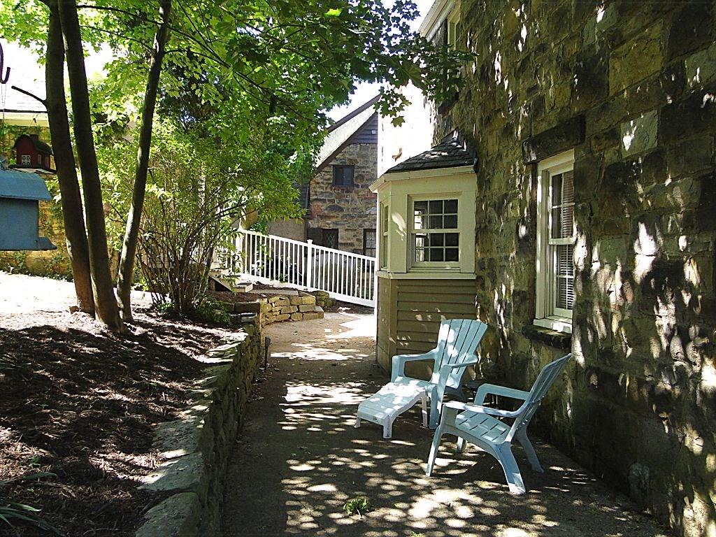 1365 Washington Road Mt. Lebanon, PA 15228 - Photo 23 of 25 Private Patio