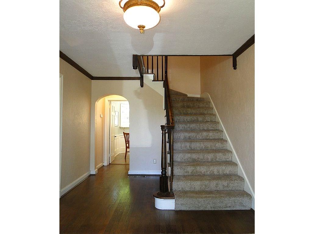 1365 Washington Road Mt. Lebanon, PA 15228 - Photo 4 of 25 Foyer