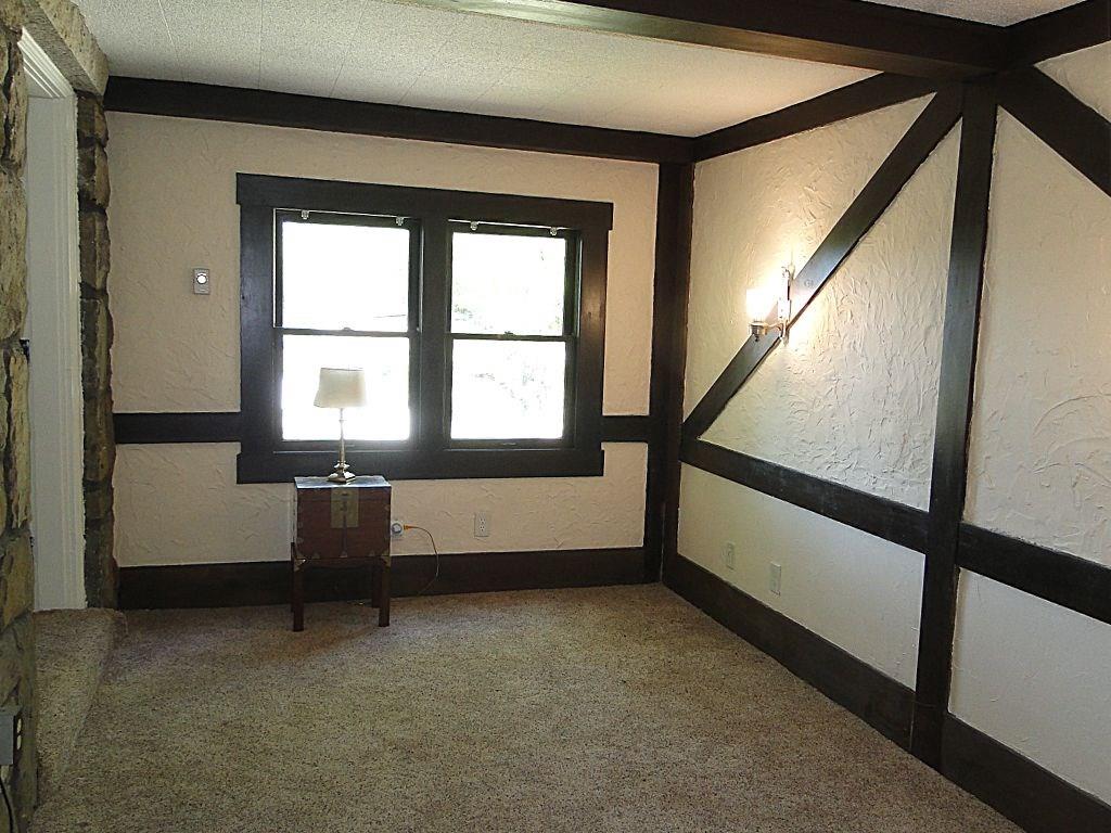1365 Washington Road Mt. Lebanon, PA 15228 - Photo 7 of 25 Enclosed 3 Seasons Room