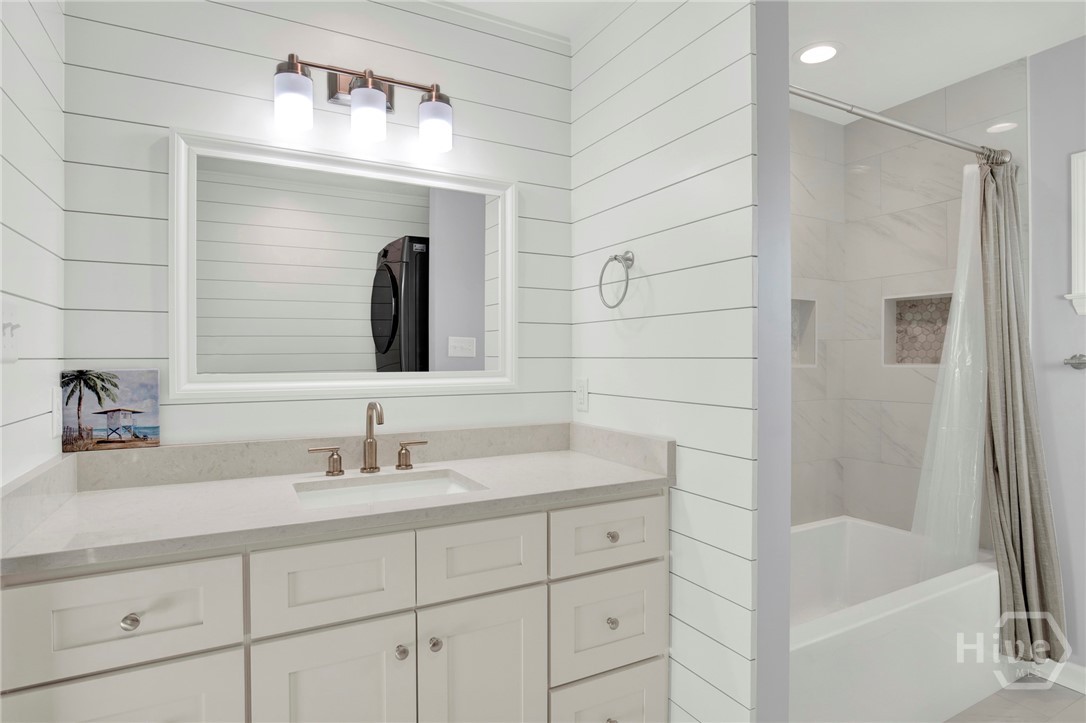 5 Lighthouse Lane, Unit A Tybee Island, GA 31328 - Photo 30 of 40 Hall bath