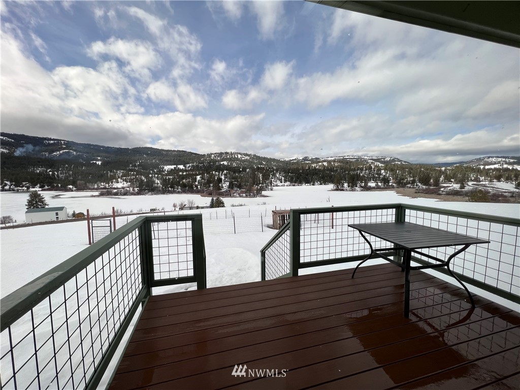 58 Heron Loop Road Republic, WA 99166 - Photo 2 of 30 a view of a city from a balcony