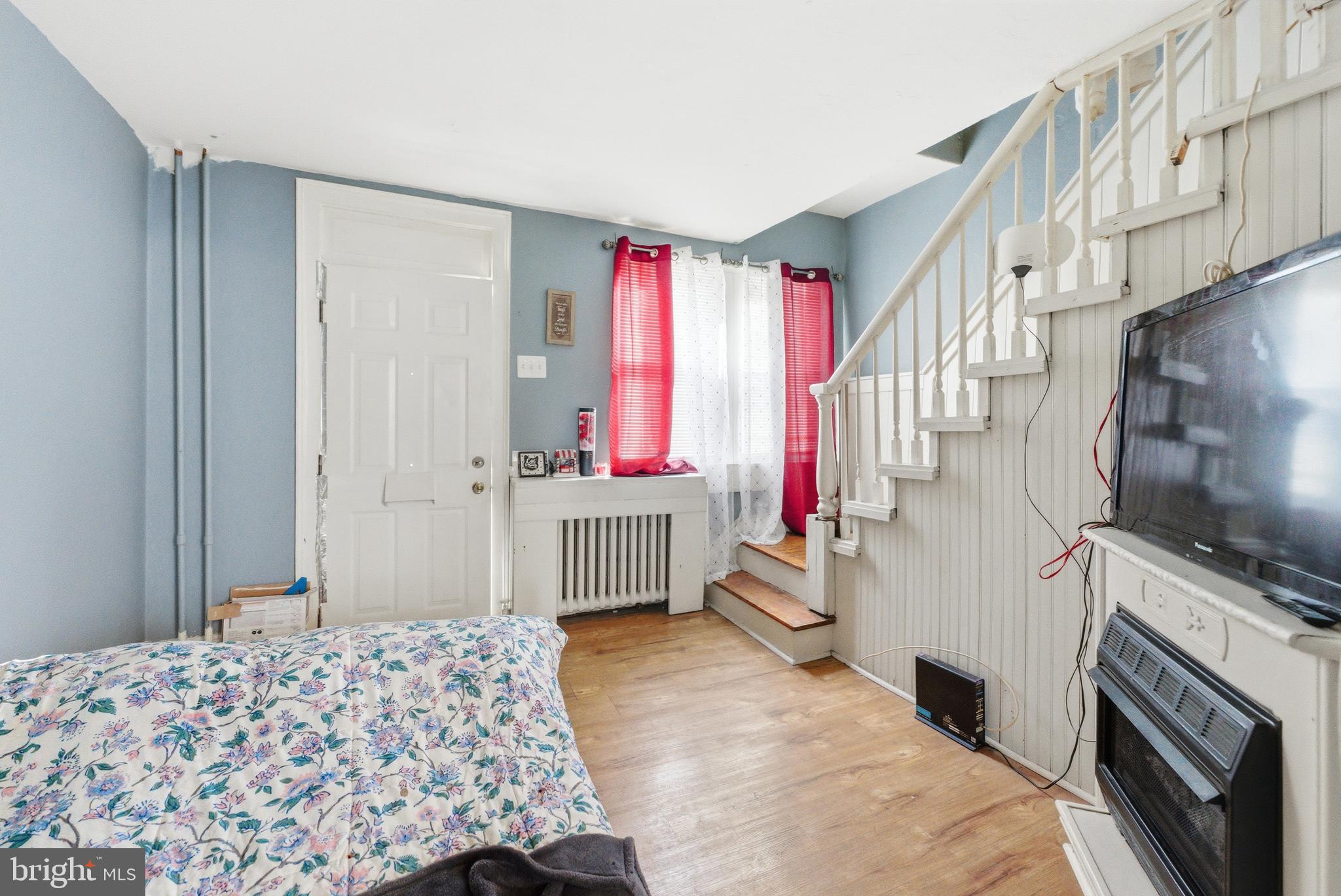 1079 Trent Road Camden, NJ 08104 - Photo 2 of 8