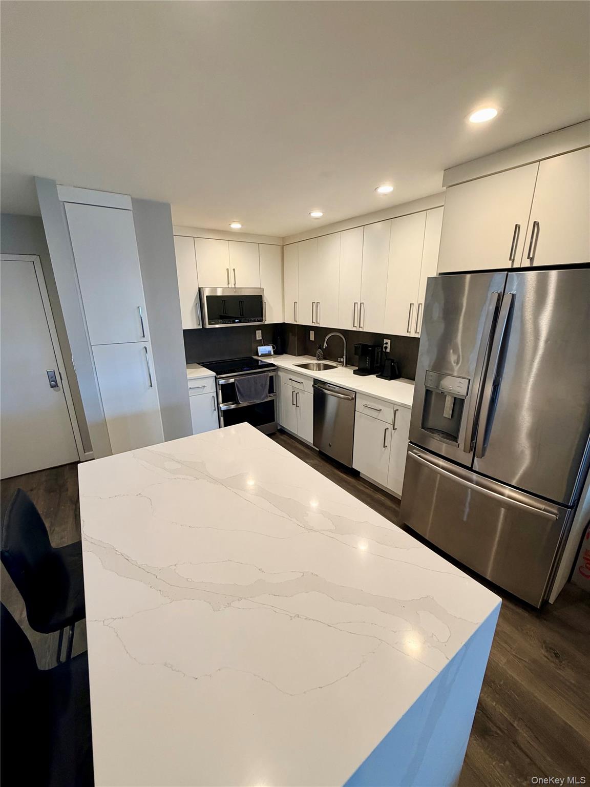 360 Shore Road, Unit 9B Long Beach, NY 11561 - Photo 6 of 18