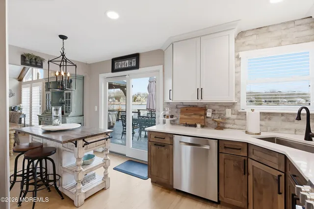 $899,999 | 261 Timberlake Drive, Manahawkin, NJ 08050