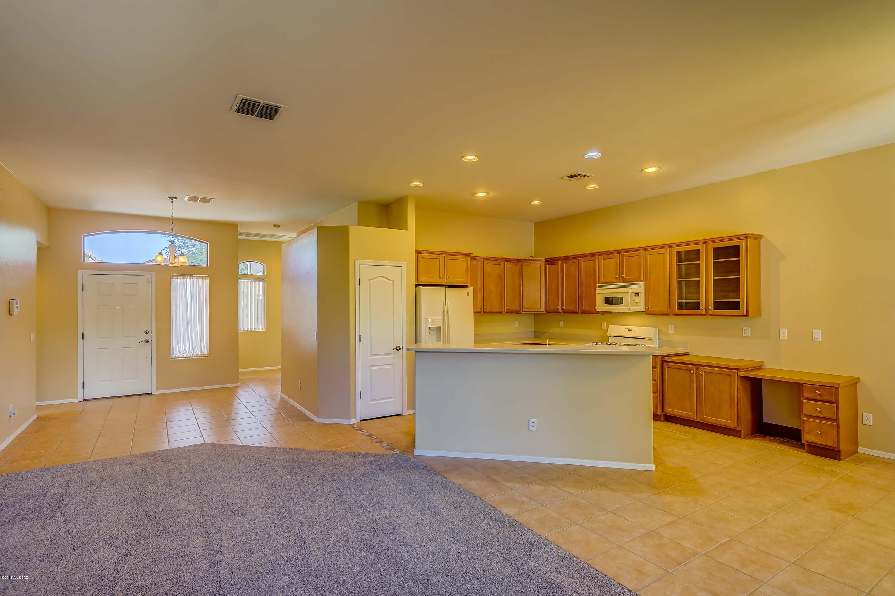 7995 North Rondure Loop Tucson, AZ 85743 - Photo 6 of 29