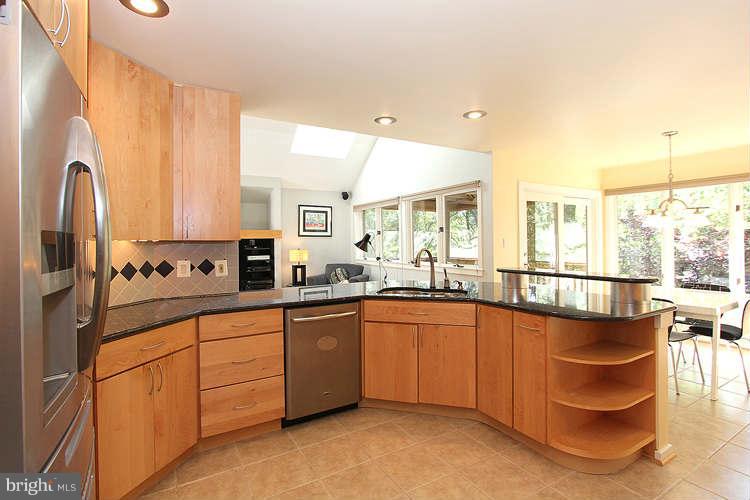 12004 North Walnut Branch Road Reston, VA 20194 - Photo 12 of 29 Kitchen