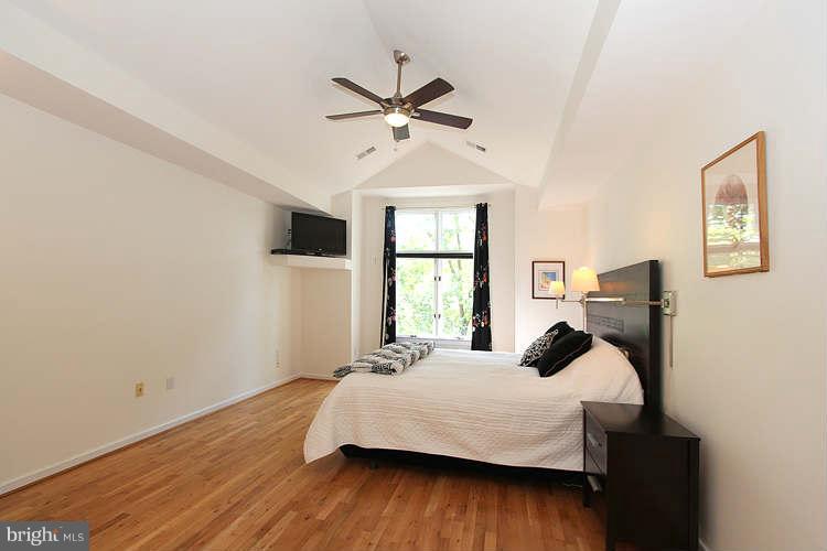 12004 North Walnut Branch Road Reston, VA 20194 - Photo 18 of 29 Bedroom (Master)