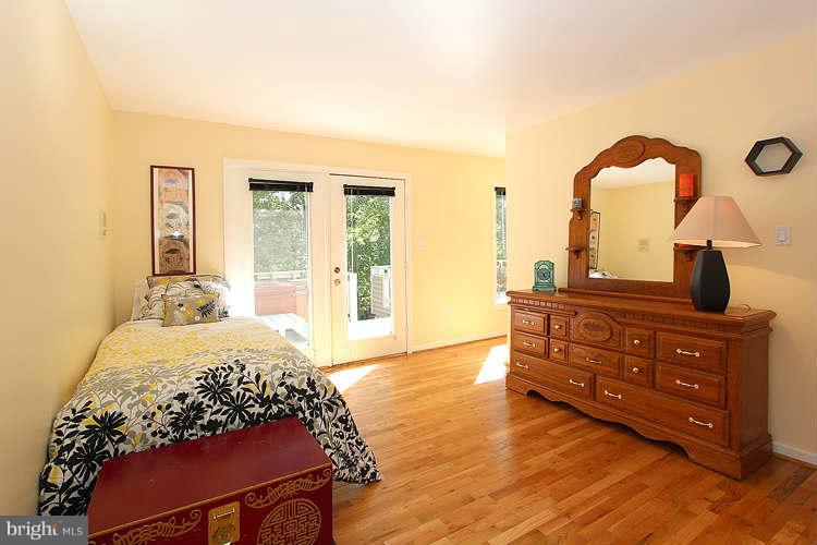 12004 North Walnut Branch Road Reston, VA 20194 - Photo 22 of 29 Bedroom