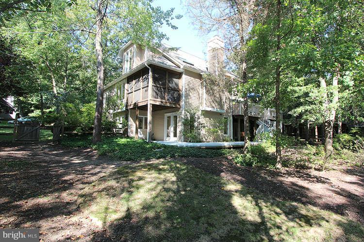 12004 North Walnut Branch Road Reston, VA 20194 - Photo 4 of 29 Exterior (Rear)