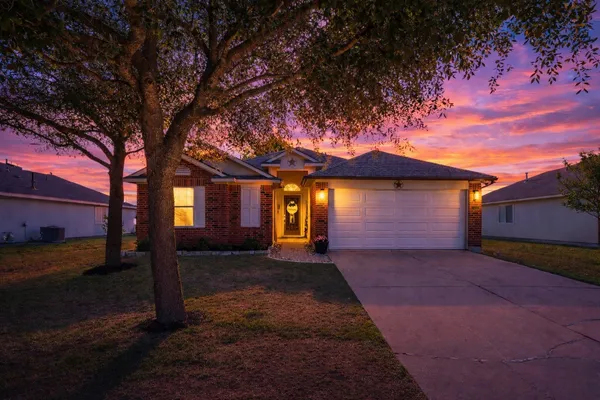 $339,900 | 303 McCoy Lane, Hutto, TX 78634