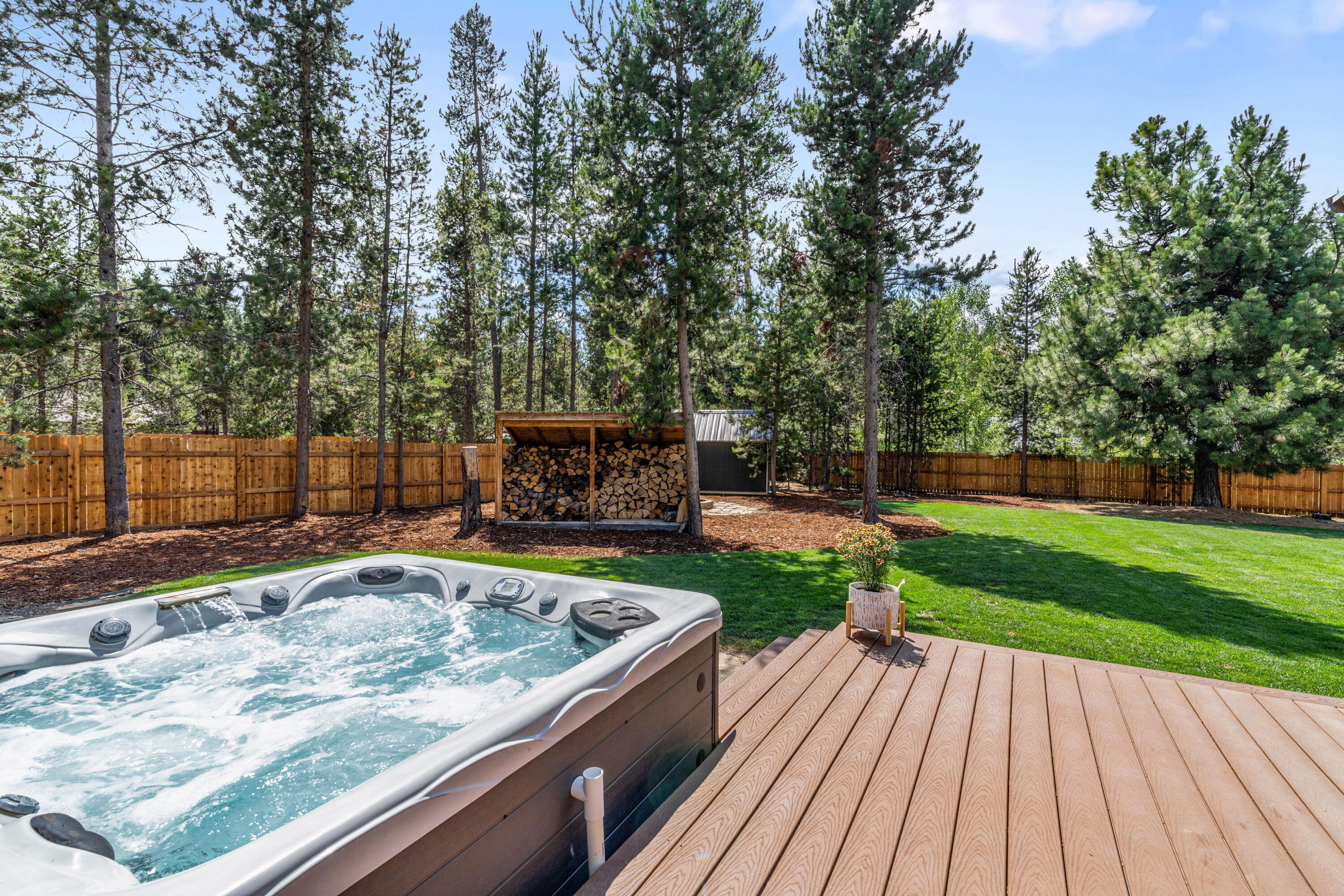 56249 Bufflehead Road Bend, OR 97707 - Photo 24 of 40 Hot tub