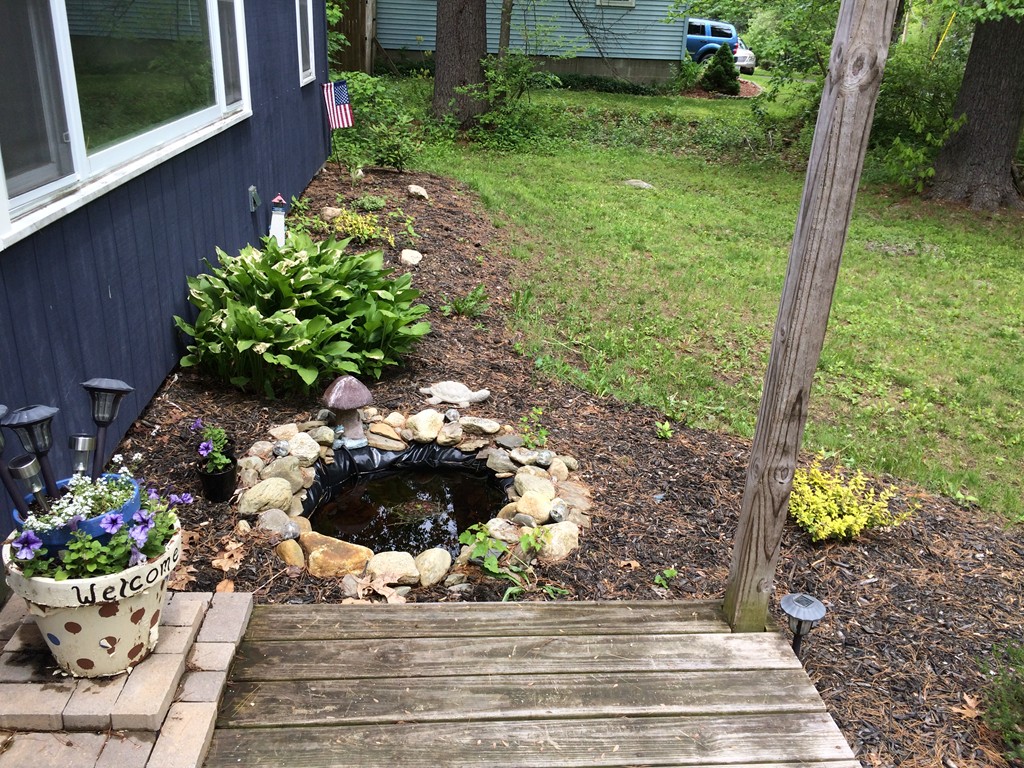 67 Sandy Cove Road Lunenburg, MA 01462 - Photo 4 of 22