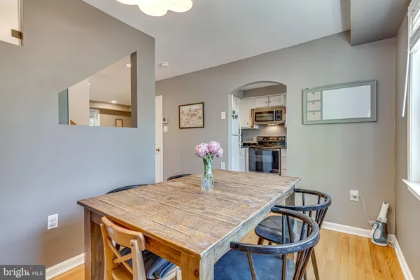 $3,995 | 912 Green Street, Alexandria, VA 22314