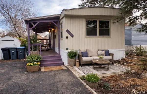 a view of a porch with furniture