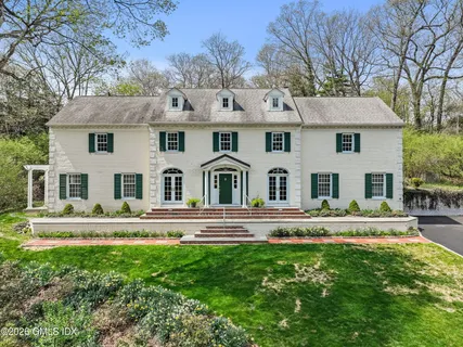 $3,195,000 | 14 Upland Drive, Greenwich, CT 06831