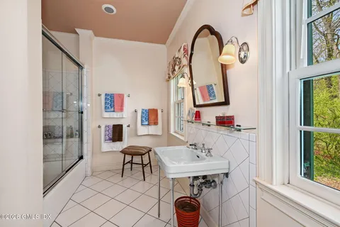 $3,195,000 | 14 Upland Drive, Greenwich, CT 06831